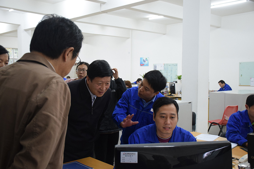 工信部及省市區各級領導蒞臨我公司考察、參觀